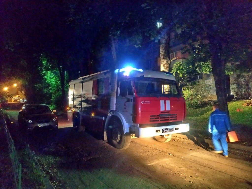 пожар 23.08.2019, улица Нахимова_1 (фото 67.mchs.gov.ru)