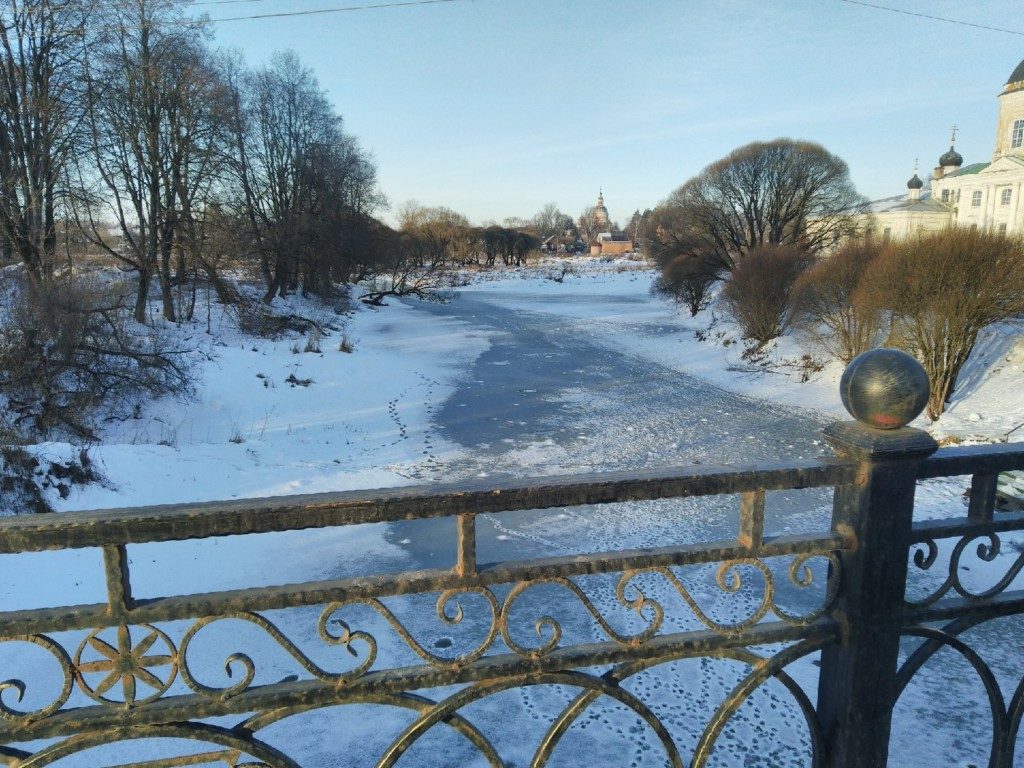 река Вязьма, Смоленский мост, декабрь 2020 (фото vk.com meteo67)