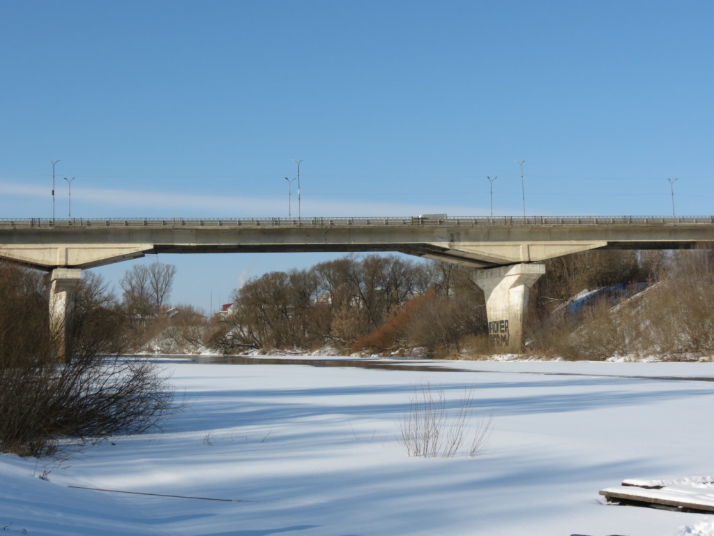 Крестовоздвиженский мост в Смоленске, зима 2021 (фото 67.mchs.gov.ru)
