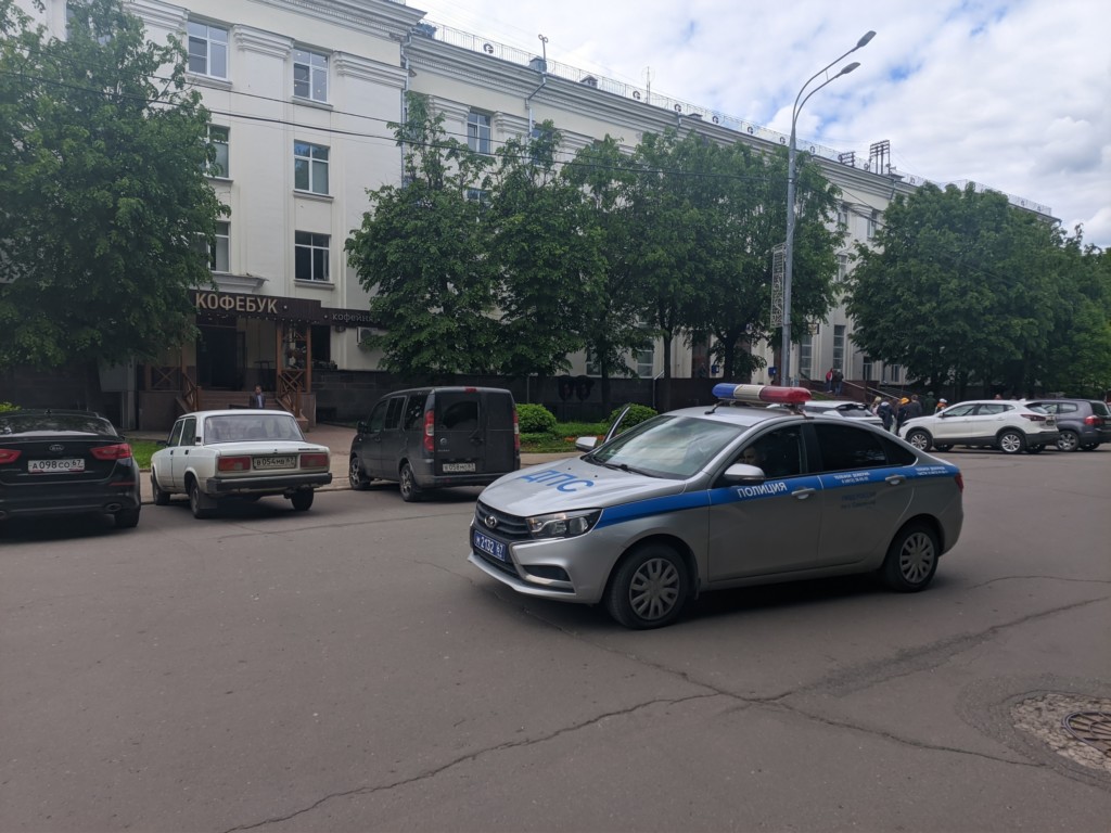 Появилось видео пожара в многоэтажке на улице Седова в Смоленске |  18.09.2023 | Смоленск - БезФормата