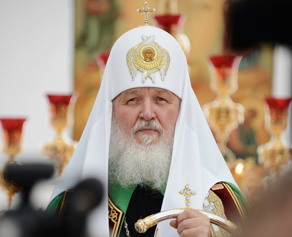 Патриарх Кирилл анфас портрет