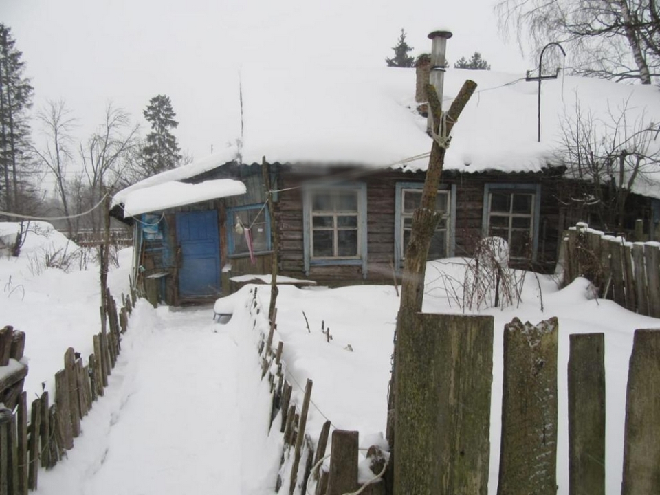 место убийства женщины 30.1.2022 в Вышегоре, поножовщина (фото smolensk.sledcom.ru)