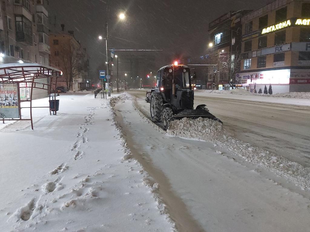 уборка снега 27.1.2022 на проспекте Гагарина