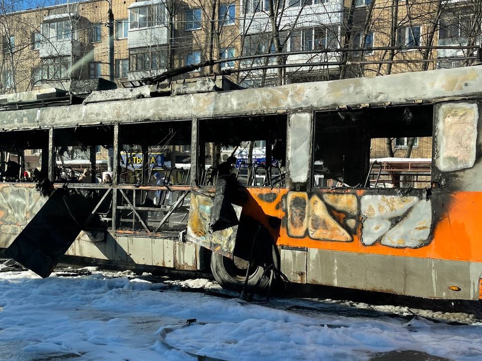 возгорание троллейбуса 12.2.2022, улица Кирова