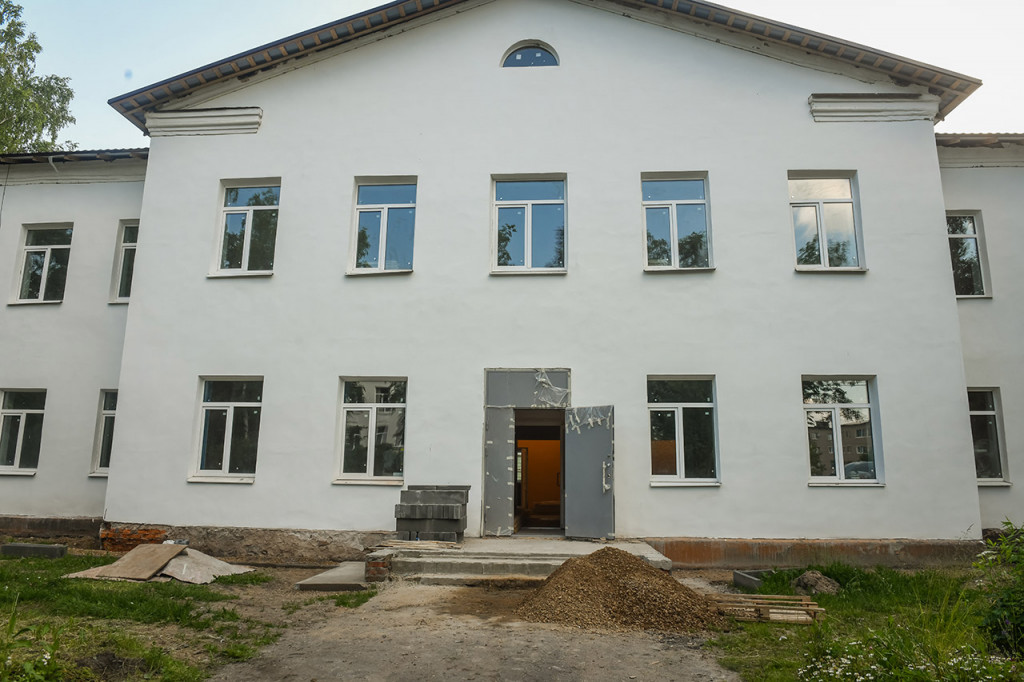 здание школы №1 Сафонова, ремонт летом 2022