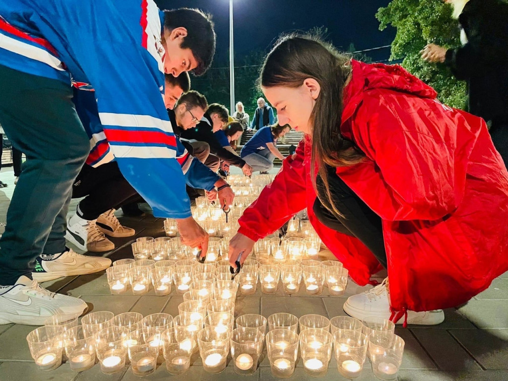 акция в память жертв теракта в Беслане, Смоленск, 3.9.2022