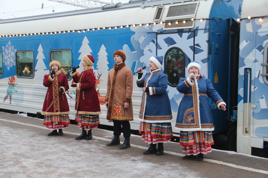 26.12.2022 - поезд Деда Мороза в Смоленске_13