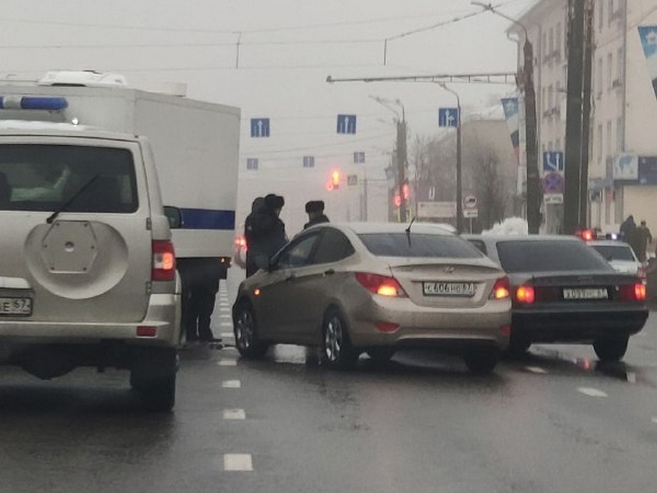 ДТП 23.12.2022, проспект Гагарина, Audi, автозак