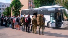 В Смоленске группа контрактников отправилась в именное подразделение «Кривичи»
