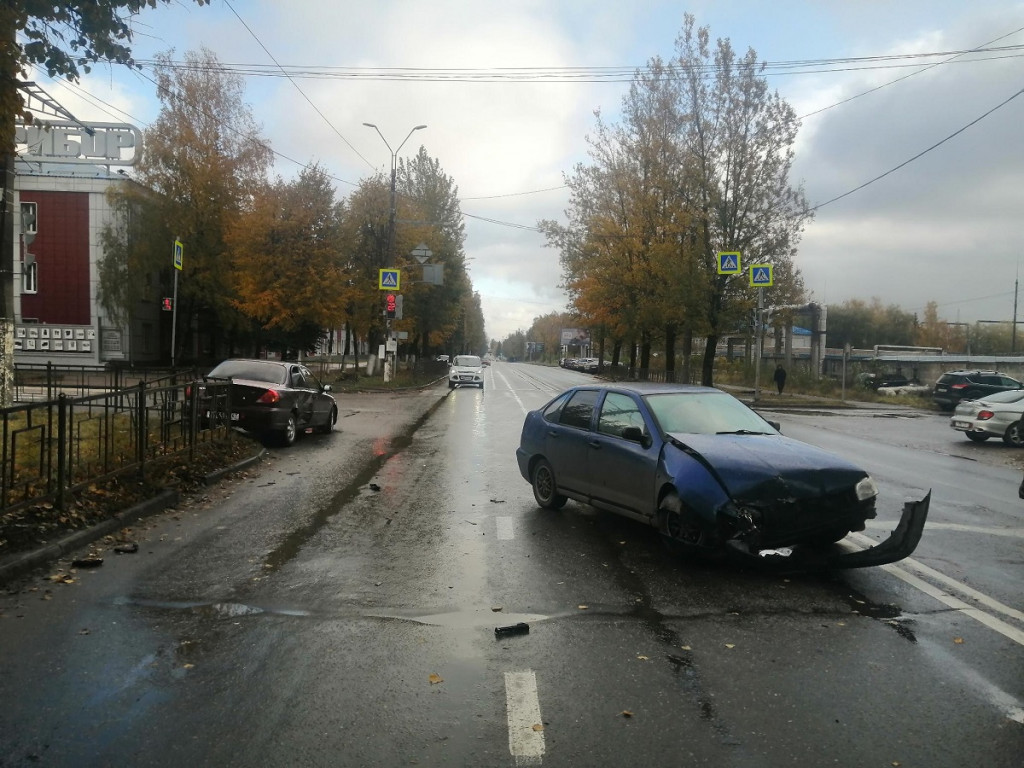 В Смоленске женщину увезли в больницу с места страшного ДТП на улице  Бабушкина - Авто | Информагентство 