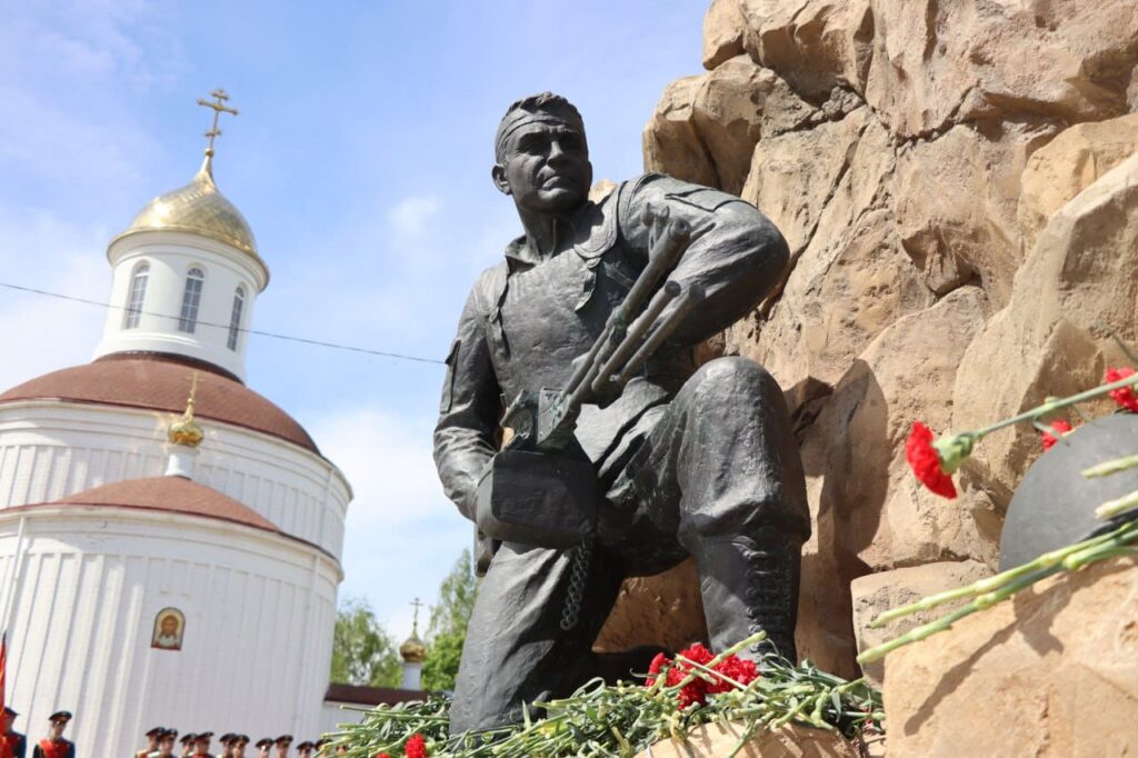 афганцы памятник (1)