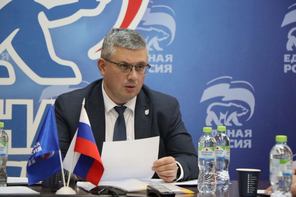 александр новиков мэр
