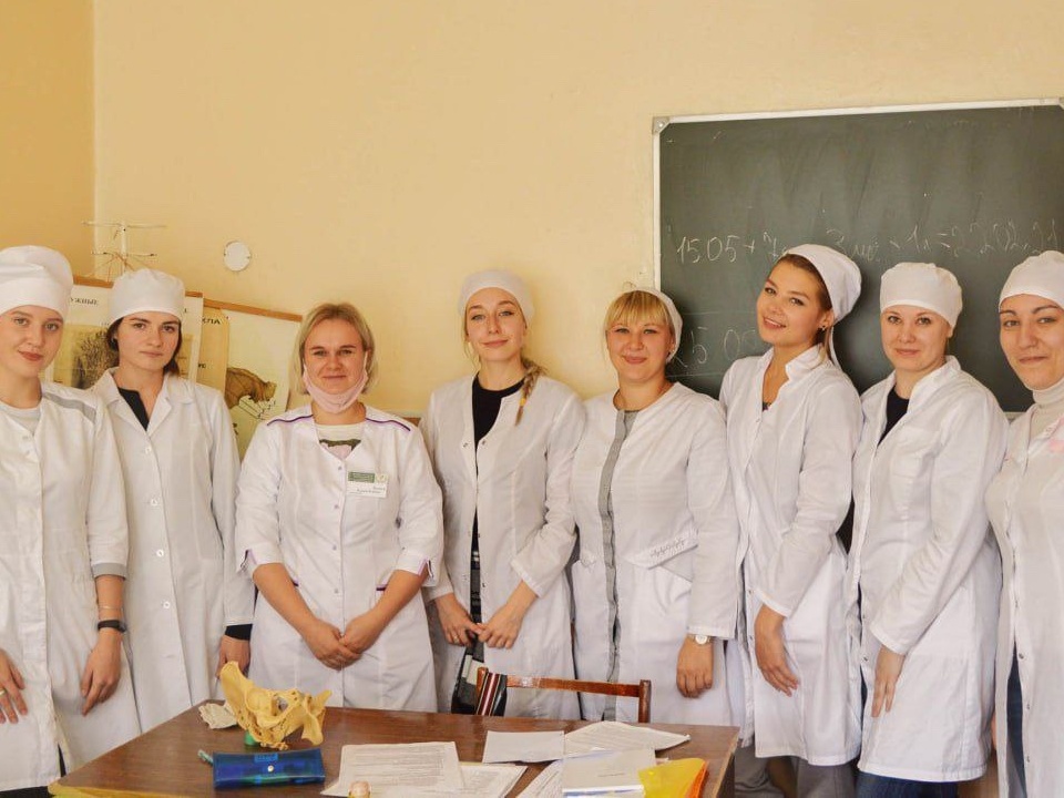 молодые медики, работницы здравоохранения, фото пресс-службы правительства региона