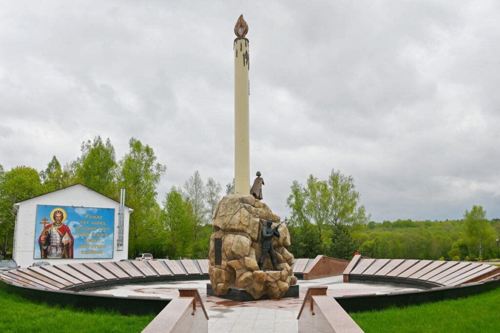 памятник рыбки афганцы (1)