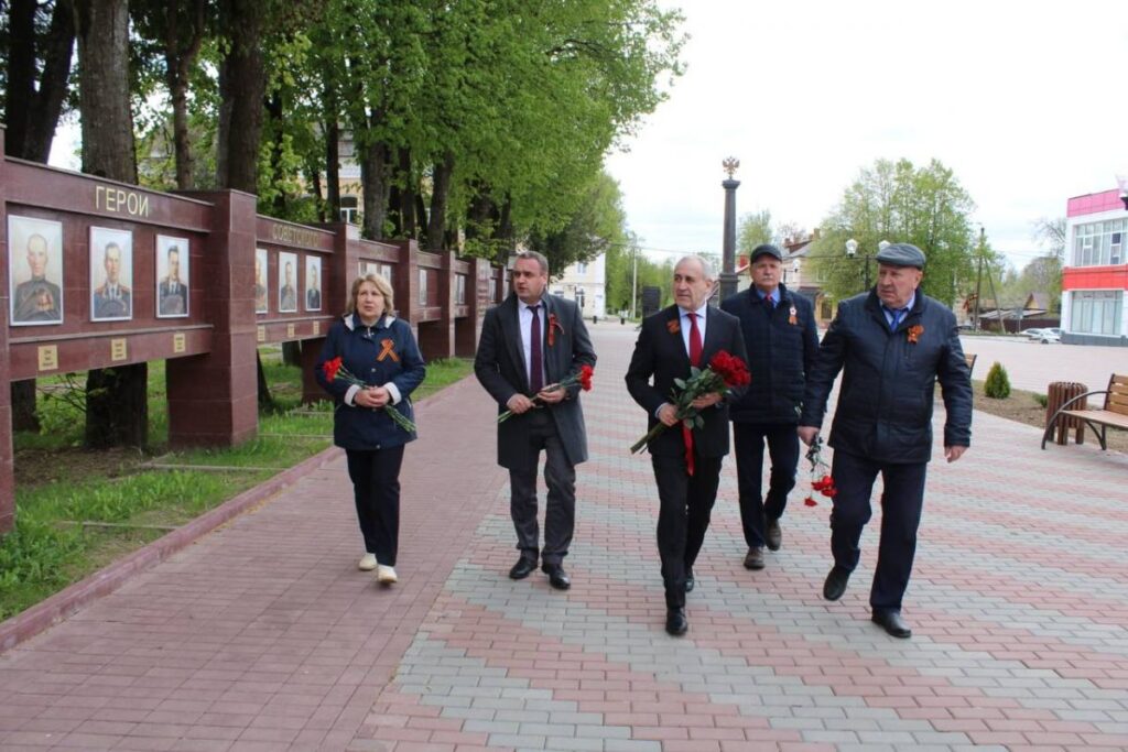 z7FKbGEhTJlrq7YRBIuI