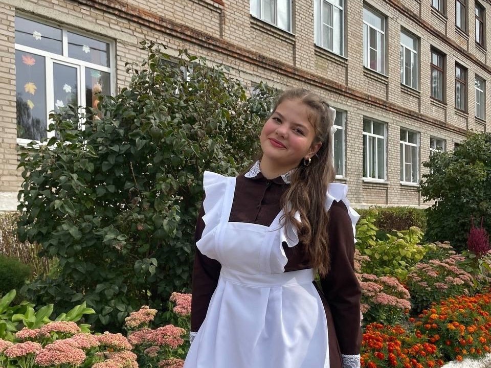 100-балльница по ЕГЭ, выпускница руднянской школы №1 Софья Мизеркина