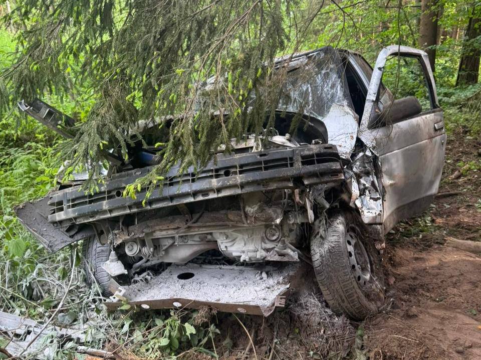 опрокидывание ВАЗ 2112 3.6.2025, 6 км автодороги «М1 - Хмелита - Холм-Жирковский – Яковлево»