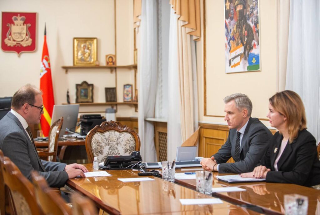 ректор анохин