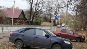 парковка на зелёной зоне, автохам