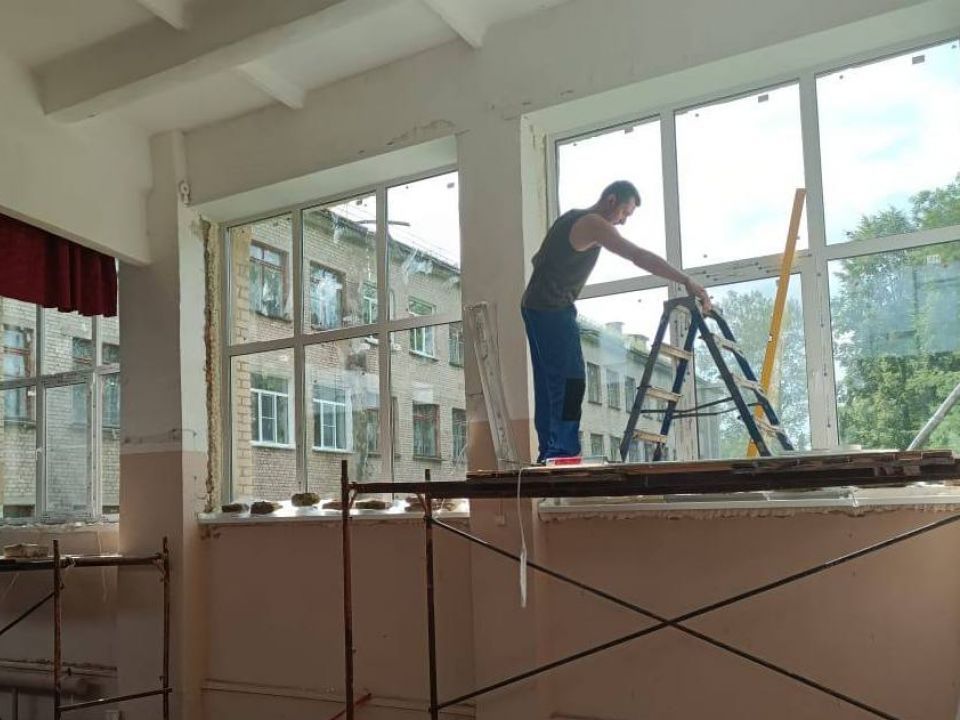 замена окон в актовом зале и столовой Татарской школы, фото ЕР