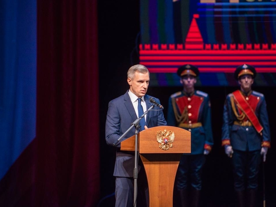 Анохин, итоги Года защитника Отечества, фото пресс-службы облправительства