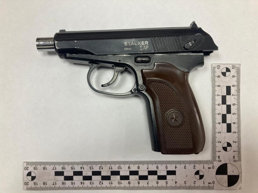 пистолет фото умвд