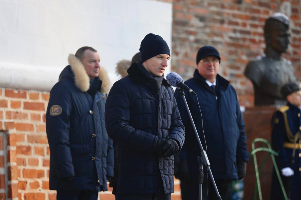 анохин в шапке