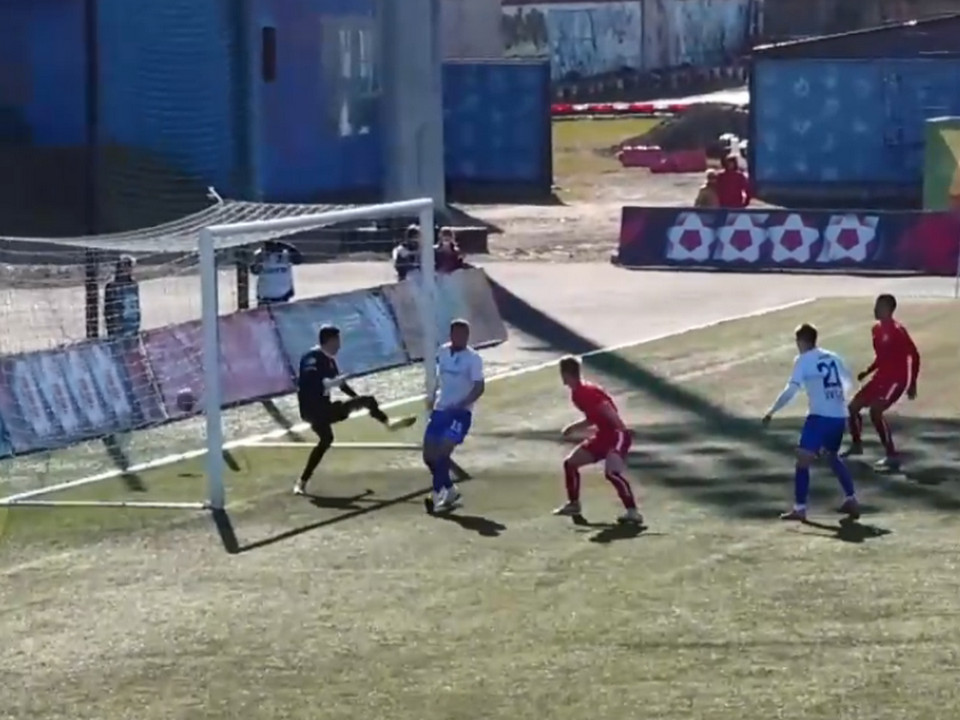 гол питерского Динамо в ворота Искры, кадр vk.ru dynamo_spb