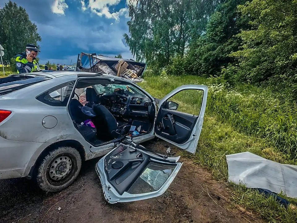 двойное смертельное ДТП, окружная Духовщины, фото МЧС