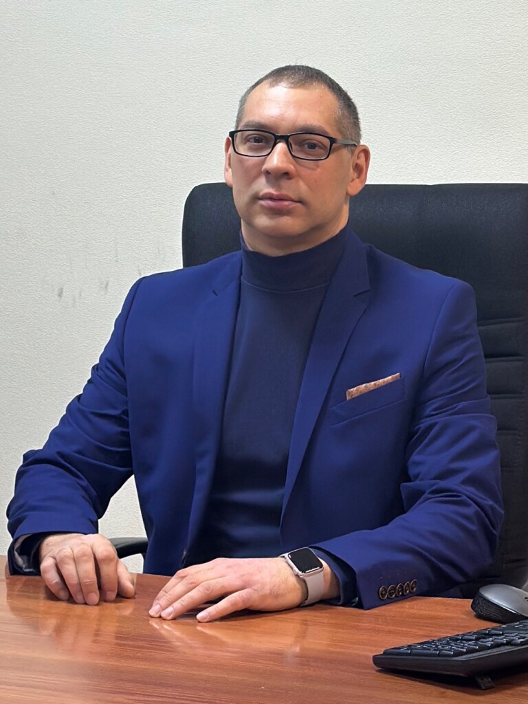 андрей пузиков