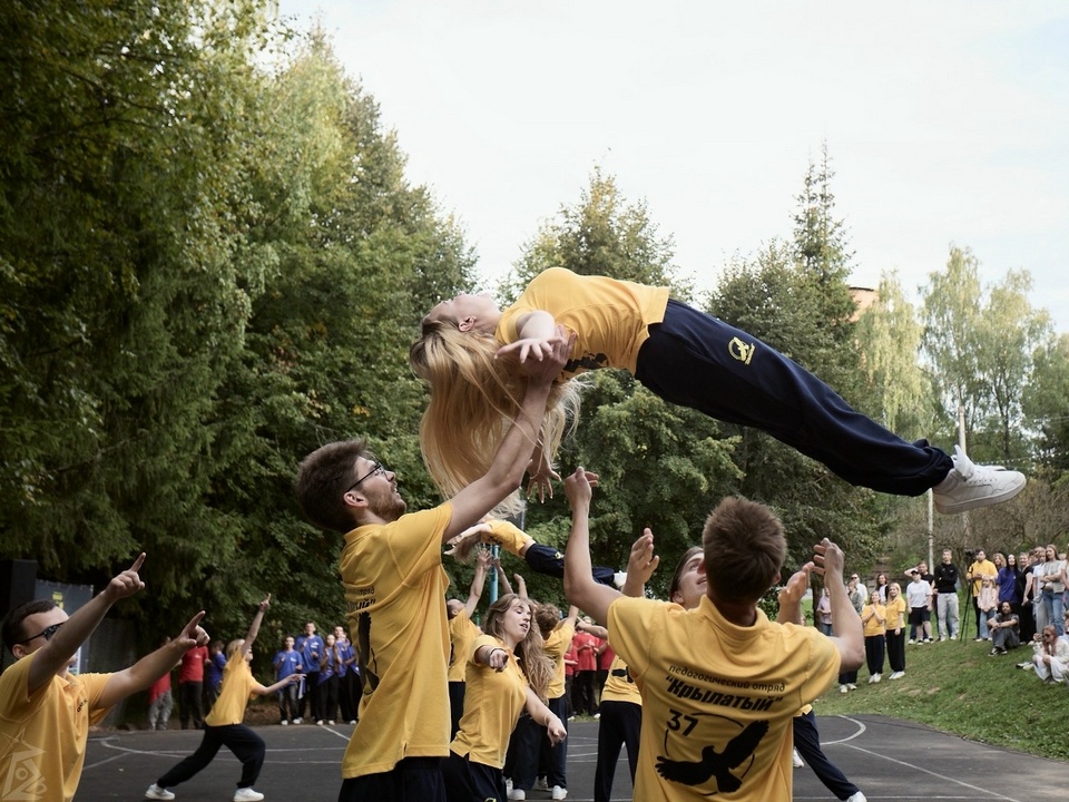 профильная смена в лагере Московия фото - «Сборы творческой молодёжи - Сокол»