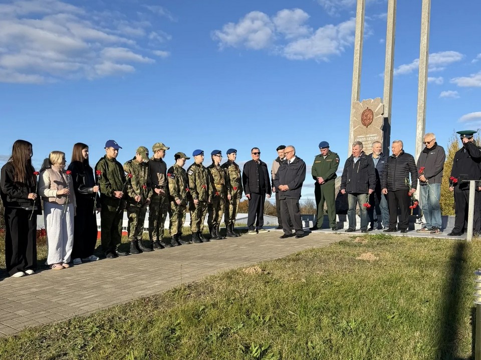 памятник Судоплатову на аллее Партизанской славы, ветераны и общественники органов госбезопасности, фото УФСБ